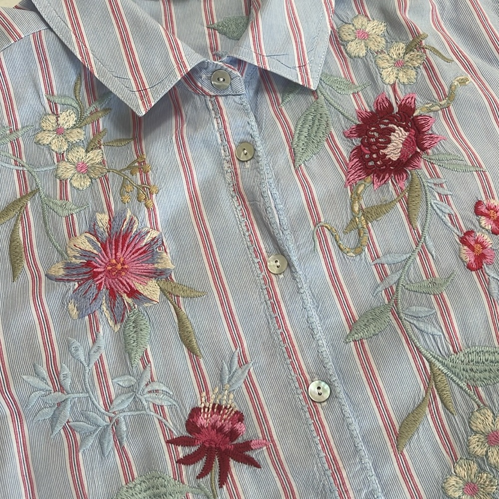 Johnny Was Button Front Shirt with Embroidered Detailing. Size M